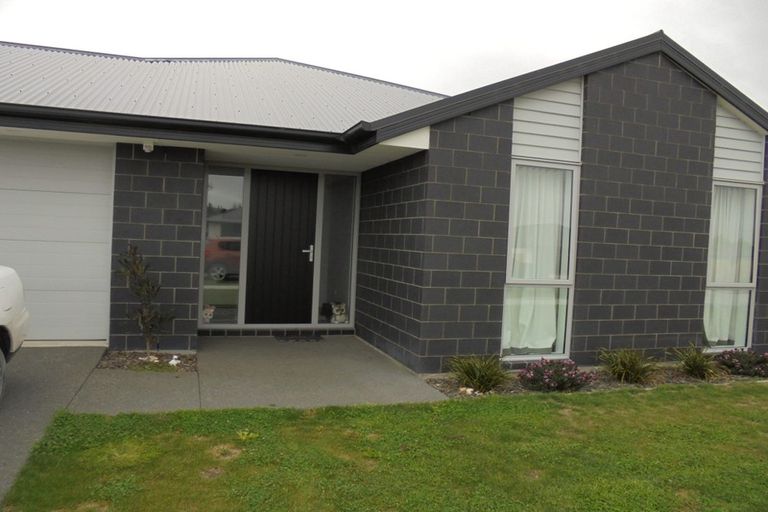 Photo of property in 14 Johnson Avenue, Amberley, 7410