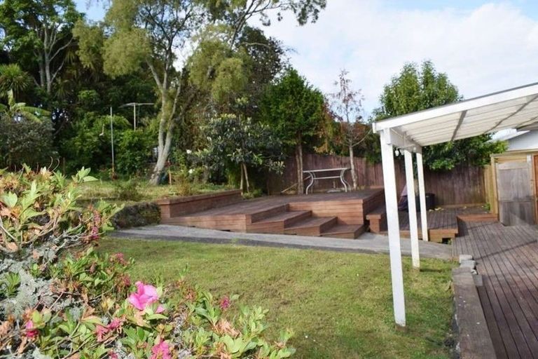 Photo of property in 35 Lingfield Street, Glenfield, Auckland, 0629