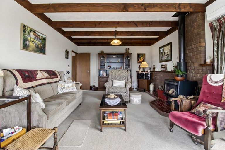 Photo of property in 22 Widmore Drive, Massey, Auckland, 0614