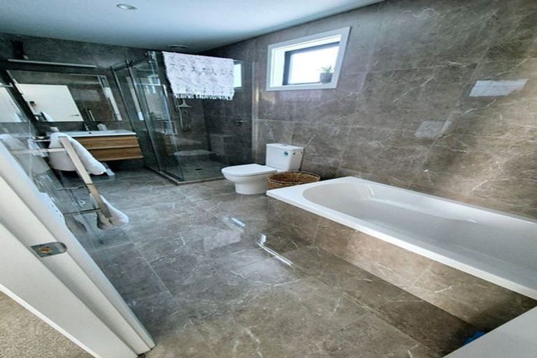 Photo of property in 112b Freyberg Street, Lyall Bay, Wellington, 6022