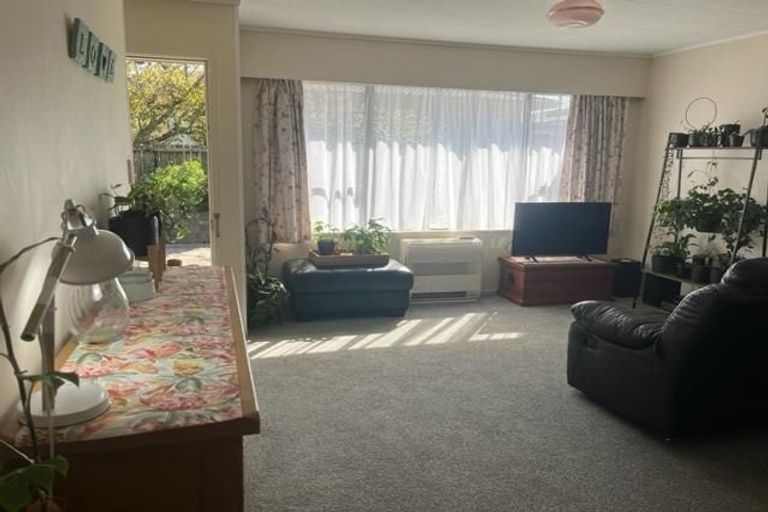 Photo of property in 2/5 Princes Street, Kensington, Whangarei, 0112