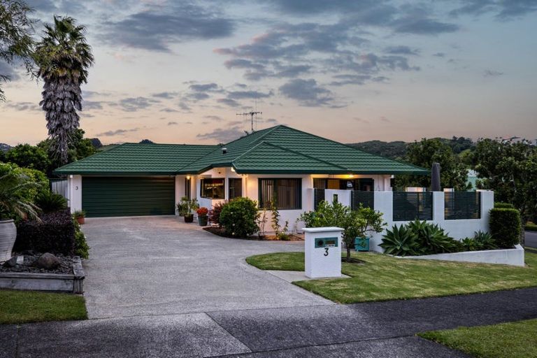 Photo of property in 3 Solander Drive, Welcome Bay, Tauranga, 3112