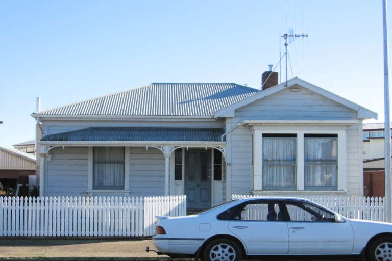 Photo of property in 23 Edgeware Road, Palmerston North, 4410