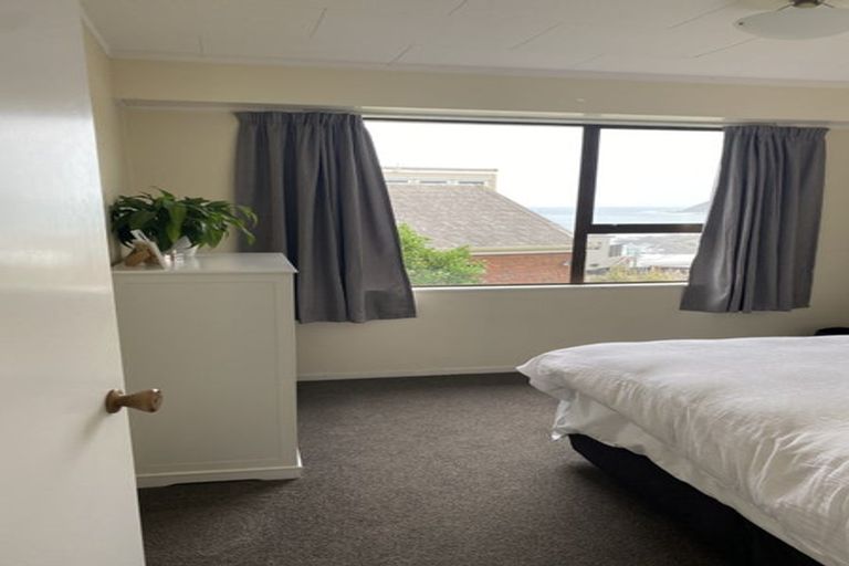 Photo of property in 15 Welland Place, Island Bay, Wellington, 6023