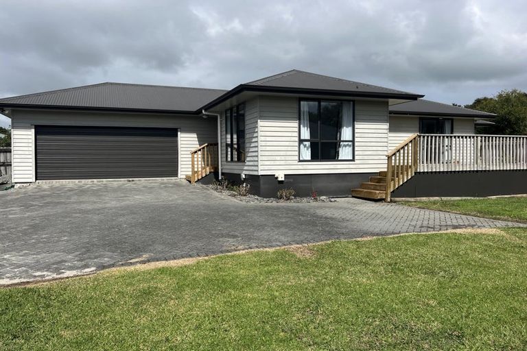 Photo of property in 22 Wimbledon Close, Nawton, Hamilton, 3200