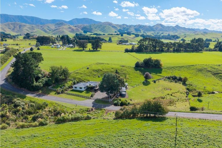 Photo of property in 426 Umutaoroa Road, Dannevirke, 4978
