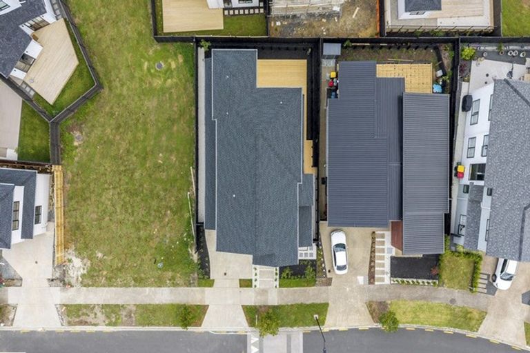 Photo of property in 8 Pineview Drive, Rosehill, Papakura, 2113