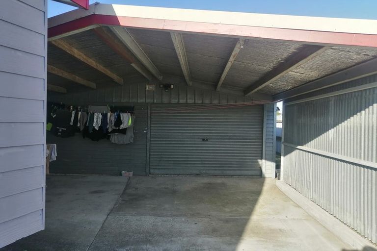 Photo of property in 21 Cargill Grove, Kelvin Grove, Palmerston North, 4414