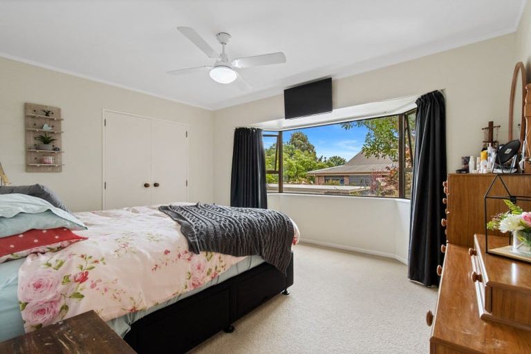 Photo of property in 28 Lansdowne Crescent, Glenview, Hamilton, 3206