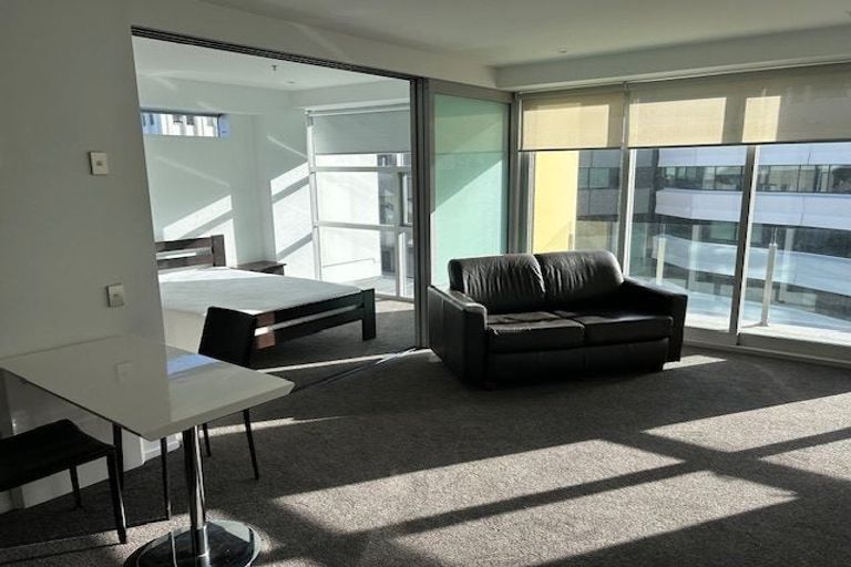 Photo of property in Summit Apartments, 20/184 Molesworth Street, Thorndon, Wellington, 6011