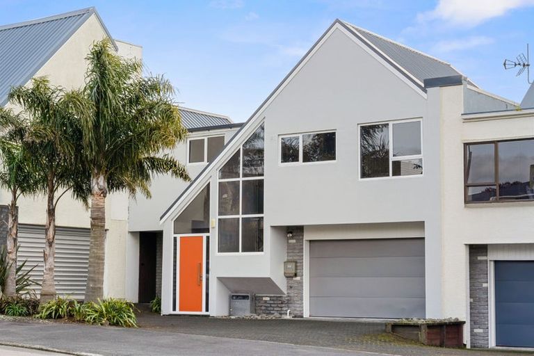 Photo of property in 405 Devon Street East, Strandon, New Plymouth, 4312