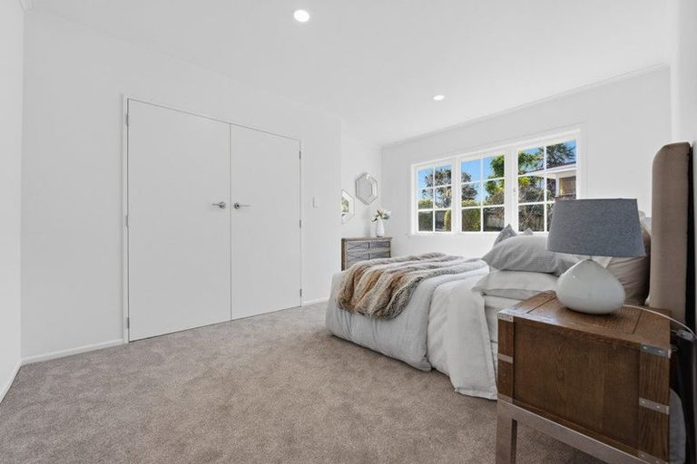 Photo of property in 355 East Coast Road, Mairangi Bay, Auckland, 0630