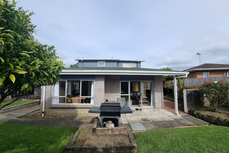 Photo of property in 1/30 Whiteacres Drive, Sunnyhills, Auckland, 2010