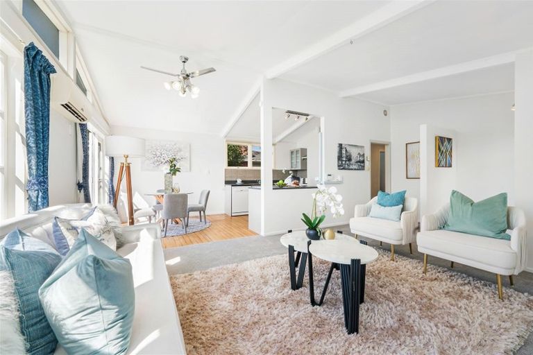 Photo of property in 16 Chorley Avenue, Massey, Auckland, 0614