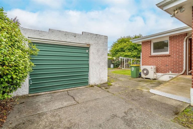 Photo of property in 33 Moa Street, Waikiwi, Invercargill, 9810