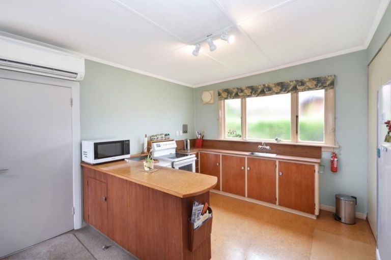 Photo of property in 37 Oxford Street, South Dunedin, Dunedin, 9012