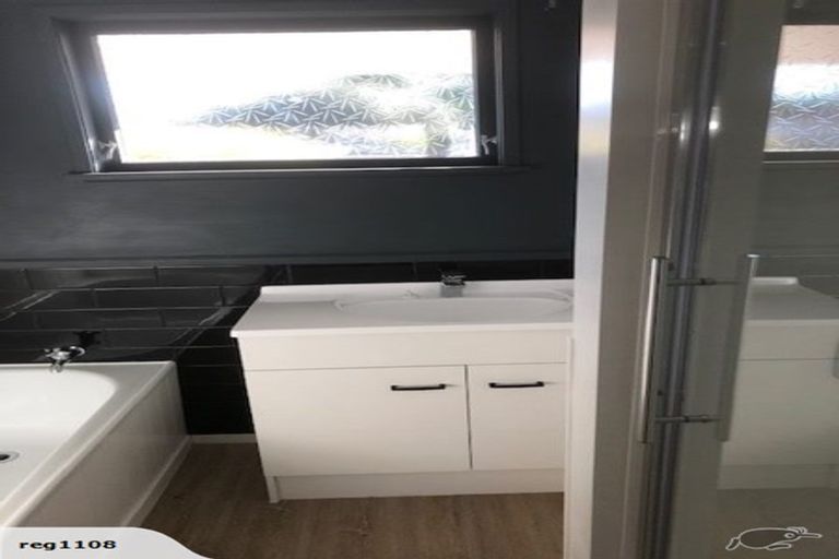 Photo of property in 212 Sandwich Road, St Andrews, Hamilton, 3200