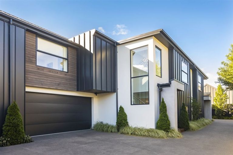 Photo of property in 32 Devonport Lane, St Albans, Christchurch, 8014