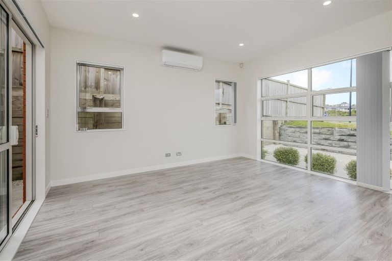 Photo of property in 14 Frazen Avenue, Papakura, 2110