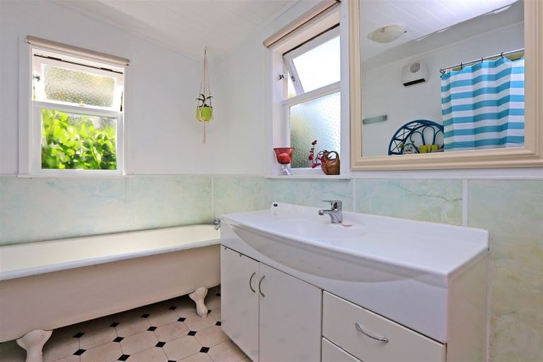 Photo of property in 605 Willowpark Road South, Akina, Hastings, 4122