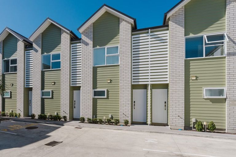 Photo of property in 16/10 Burrows Place, Frankton, Hamilton, 3204