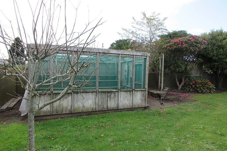 Photo of property in 74 Reid Avenue, Hawera, 4610