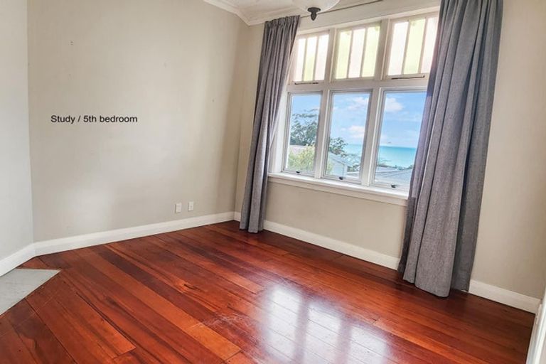 Photo of property in 16 Lighthouse Road, Bluff Hill, Napier, 4110