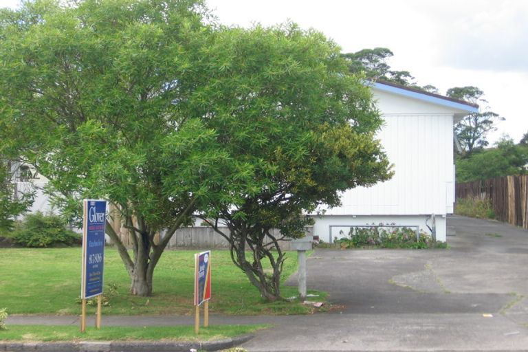 Photo of property in 2/80 Portage Road, New Lynn, Auckland, 0600