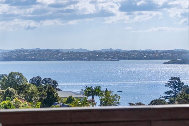 Photo of property in 43b Island Bay Road, Beach Haven, Auckland, 0626
