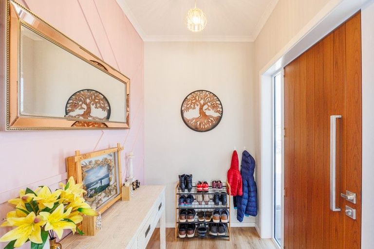 Photo of property in 11a Belvedere Crescent, Takaro, Palmerston North, 4412