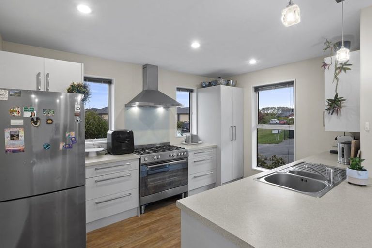 Photo of property in 50 Somerville Crescent, Aidanfield, Christchurch, 8025
