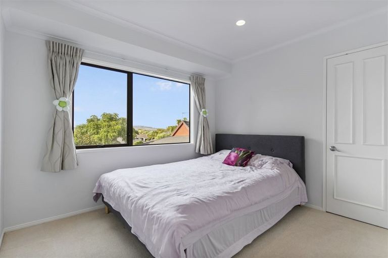 Photo of property in 3 Citation Way, Botany Downs, Auckland, 2010