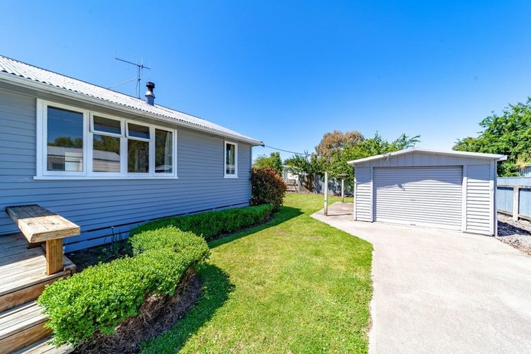 Photo of property in 15 Porritt Place, Waipukurau, 4200