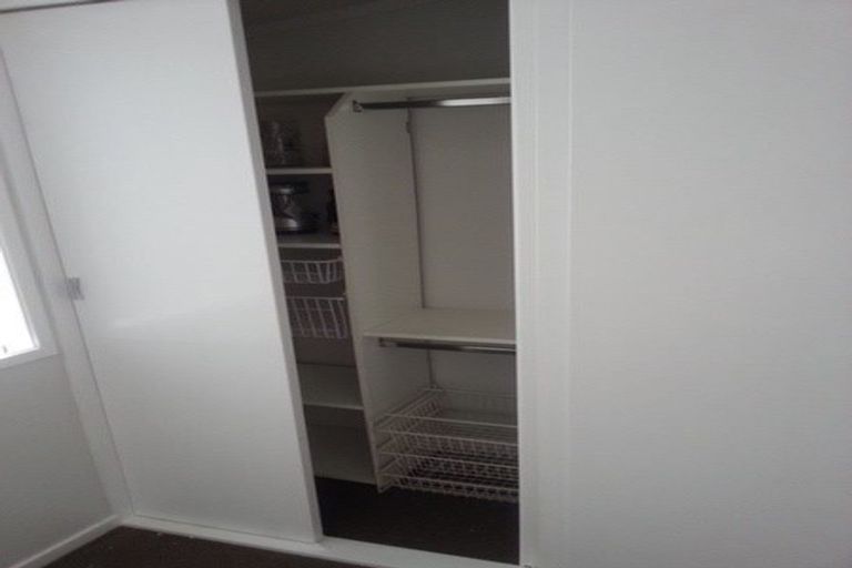 Photo of property in 1/60 Mcleod Road, Te Atatu South, Auckland, 0610