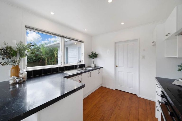Photo of property in 1/363 Pakuranga Road, Pakuranga Heights, Auckland, 2010
