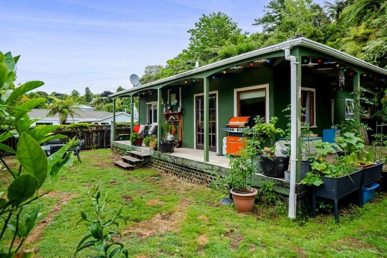 Photo of property in 118 Huatoki Street, Frankleigh Park, New Plymouth, 4310