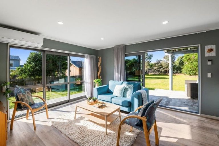 Photo of property in 35 Rauparaha Street, Waikanae Beach, Waikanae, 5036
