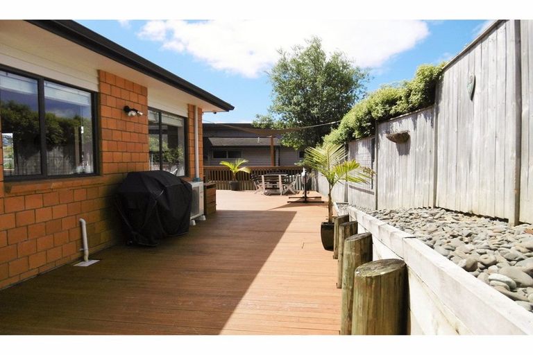 Photo of property in 88a San Marino Drive West, Henderson, Auckland, 0612
