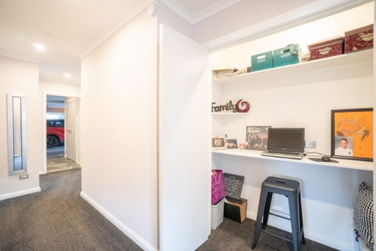 Photo of property in 3 Freedom Drive, Kelvin Grove, Palmerston North, 4414