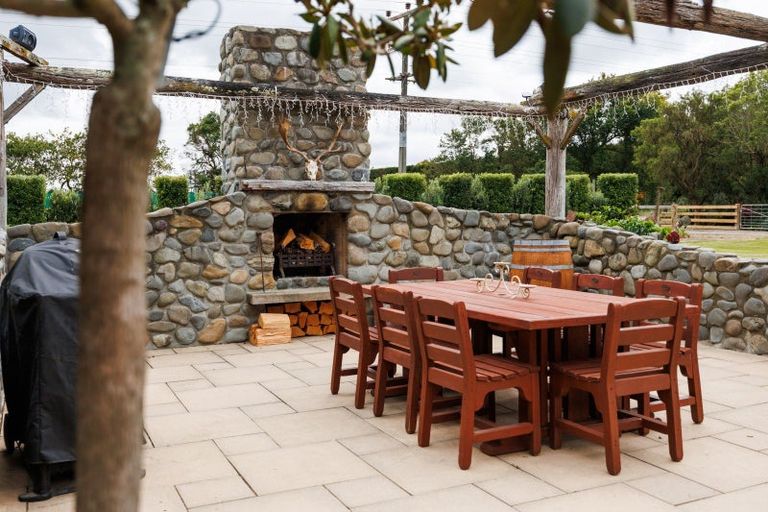 Photo of property in 808 Kimbolton Road, Feilding, 4777