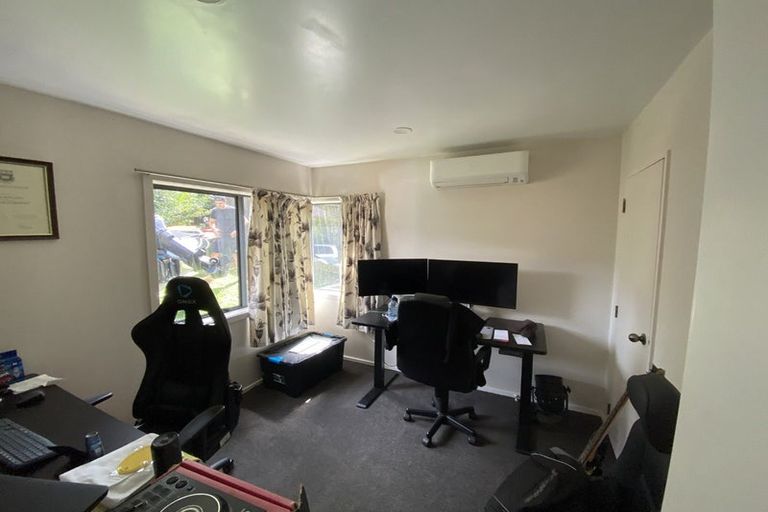 Photo of property in 18 Bush Lane, Northcote Point, Auckland, 0627
