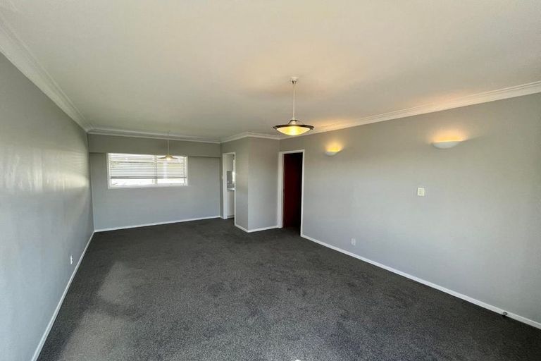 Photo of property in 1/14 Ensign Place, Hillcrest, Auckland, 0627