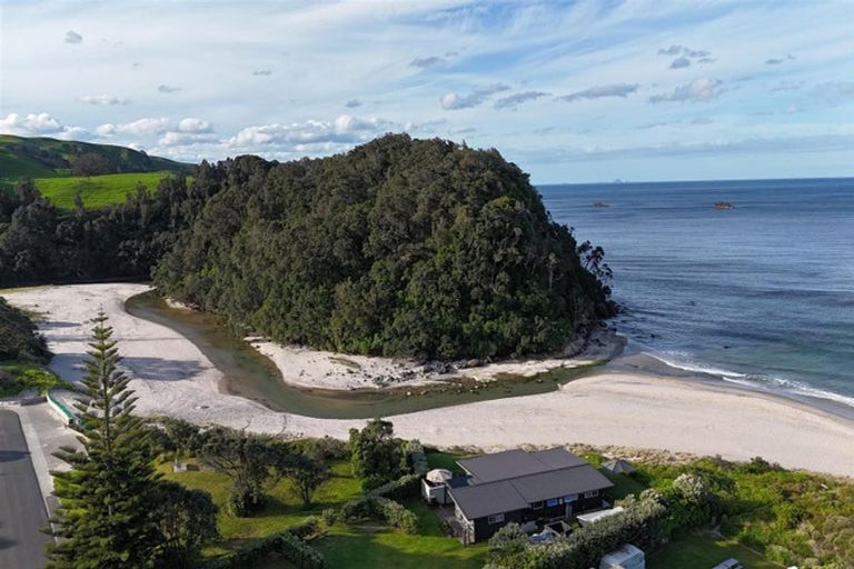 Photo of property in 42 Fishermans Bend, Whiritoa, Whangamata, 3691