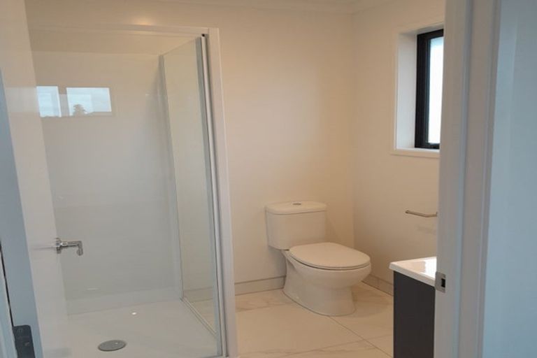 Photo of property in 112 Kaurinui Crescent, One Tree Point, 0118