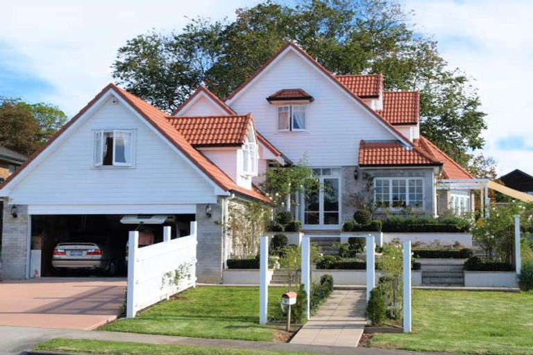 Photo of property in 17 Northpark Avenue, Northpark, Auckland, 2013