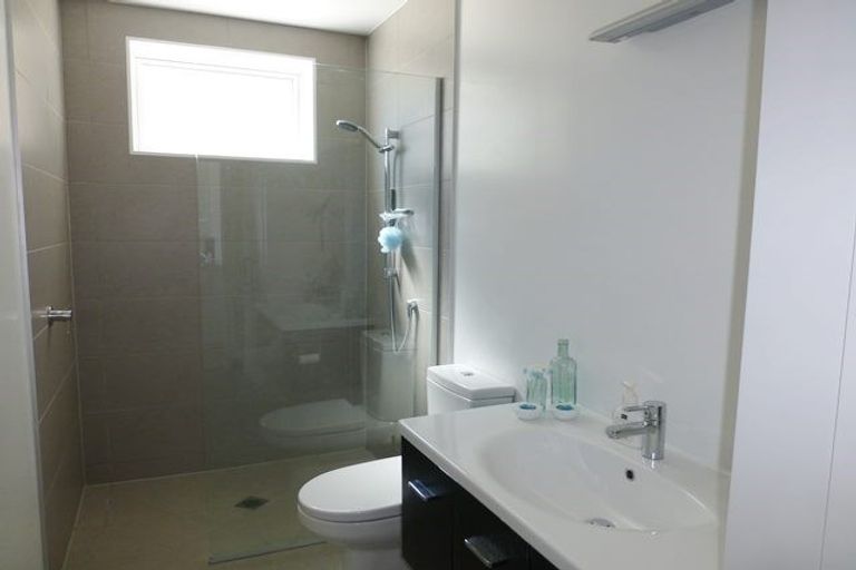 Photo of property in 10 Claude Road, Stanmore Bay, Whangaparaoa, 0932