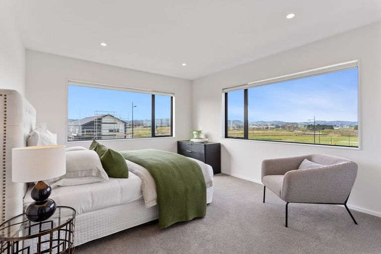 Photo of property in 17 Park Green Avenue, Rosehill, Papakura, 2113