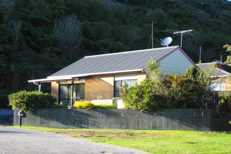 Photo of property in 117 Alexander Street, Greymouth, 7805