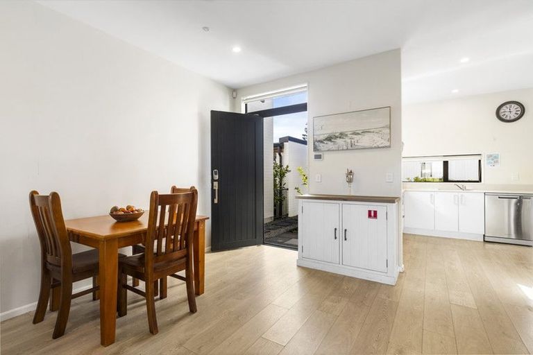 Photo of property in 7 Battalion Drive, Papakura, 2110