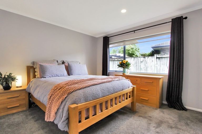 Photo of property in 17 Edward Payton Grove, Pukehangi, Rotorua, 3015